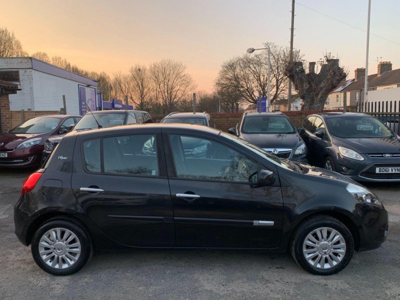 RENAULT CLIO