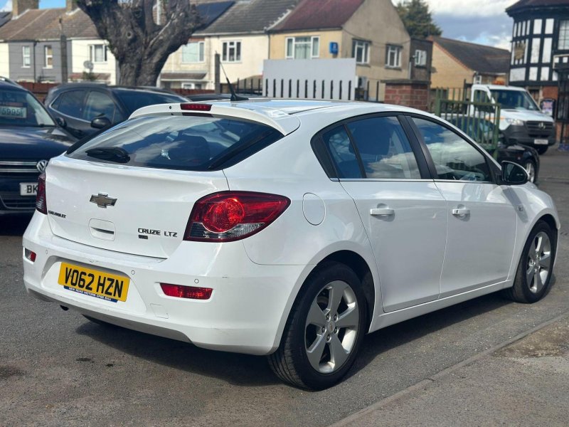 CHEVROLET CRUZE