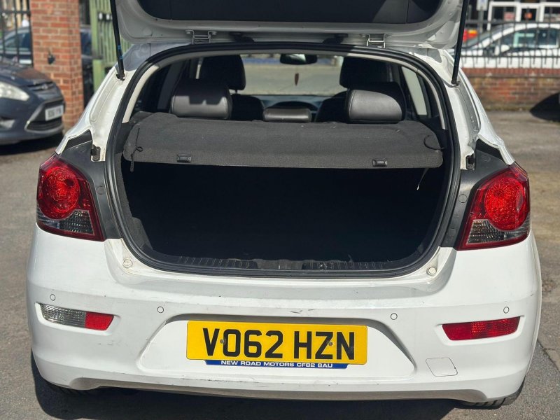 CHEVROLET CRUZE