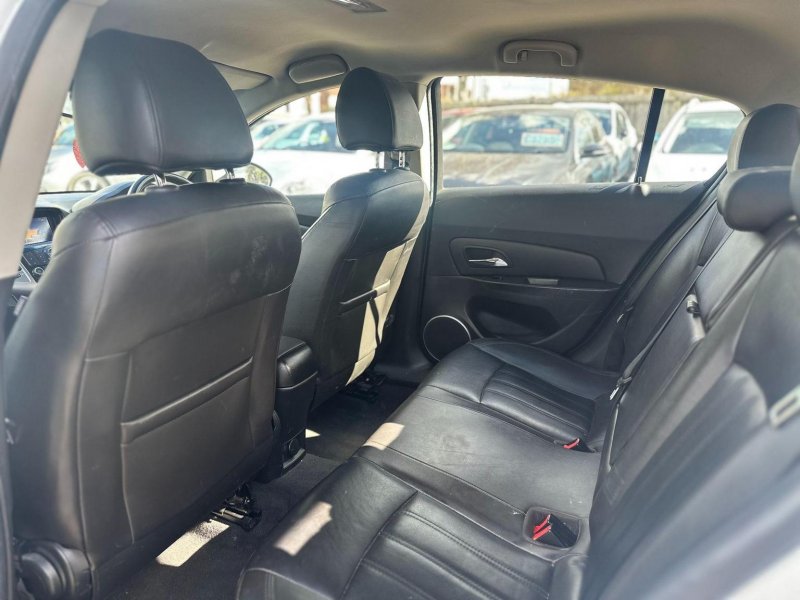 CHEVROLET CRUZE