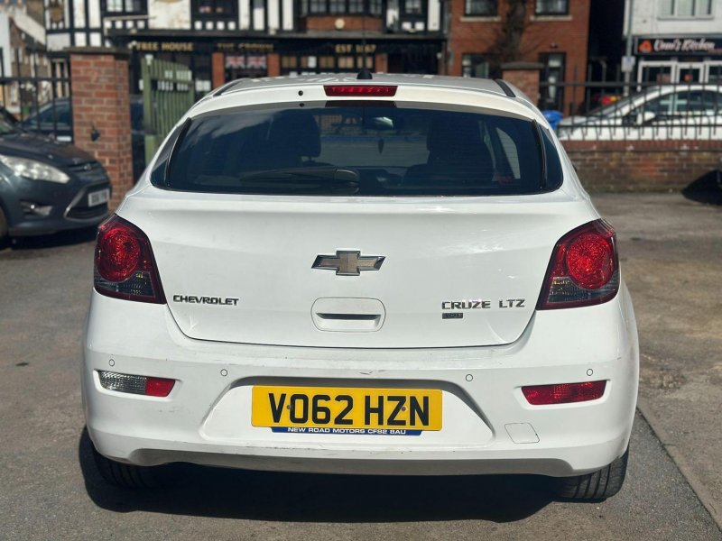 CHEVROLET CRUZE