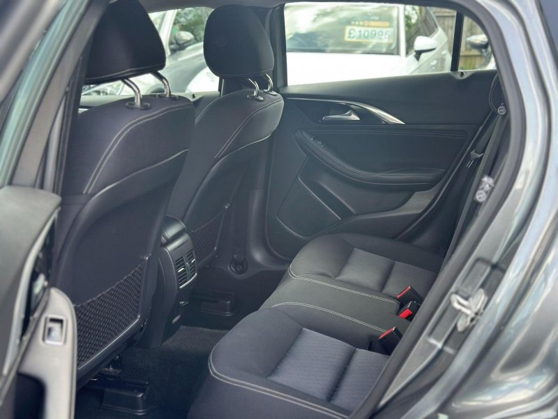 INFINITI Q30