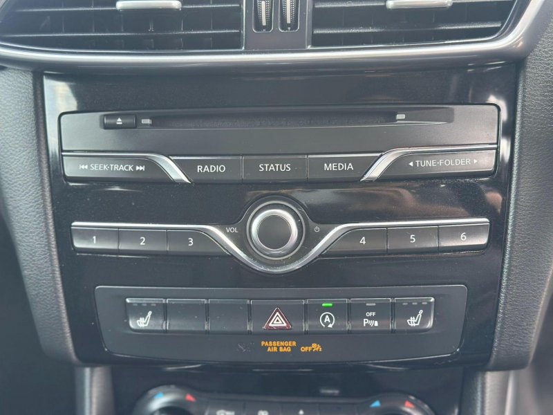 INFINITI Q30