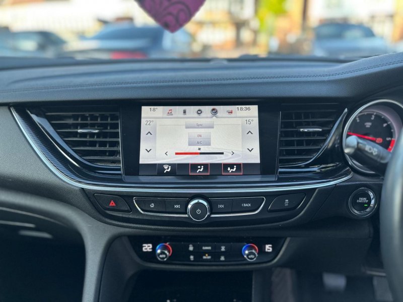 VAUXHALL INSIGNIA