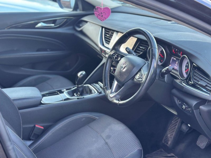 VAUXHALL INSIGNIA
