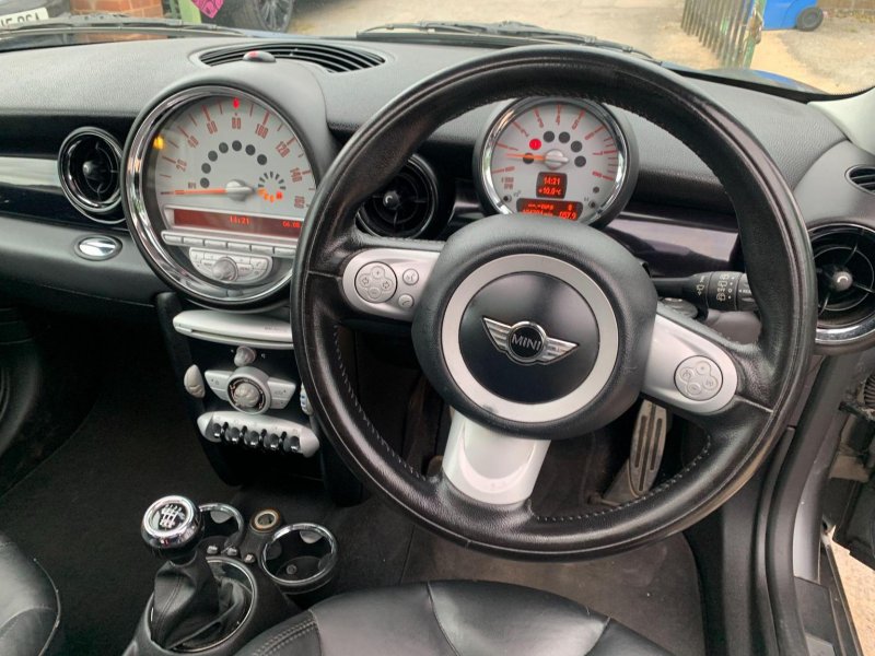 MINI CLUBMAN