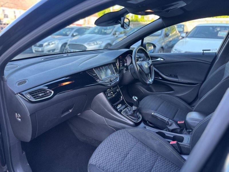 VAUXHALL ASTRA