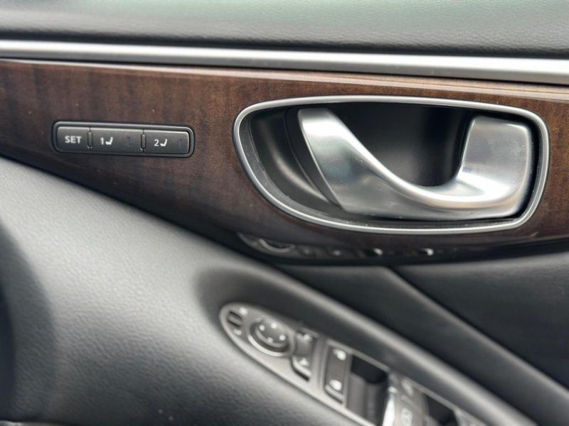 INFINITI Q50
