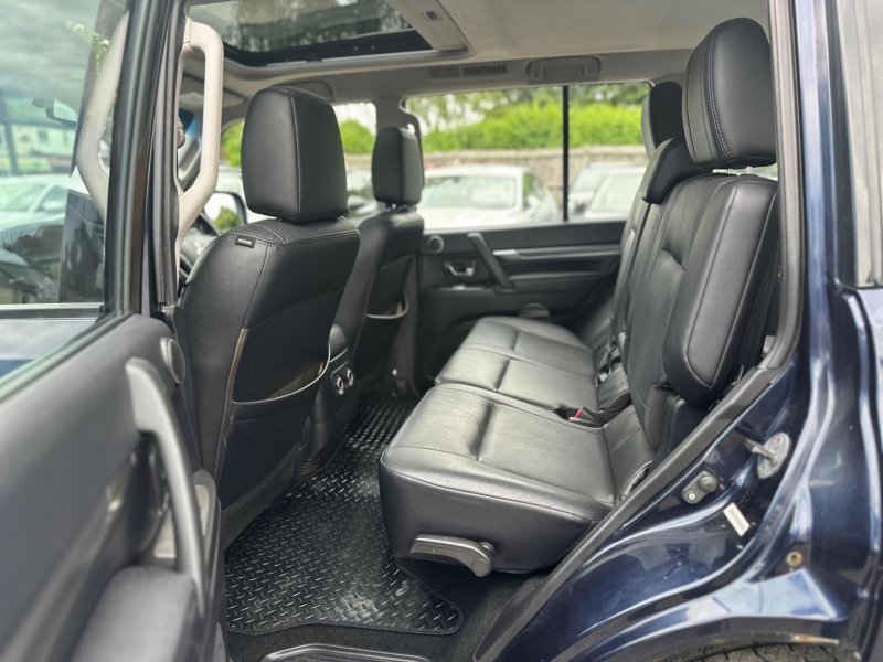 MITSUBISHI SHOGUN