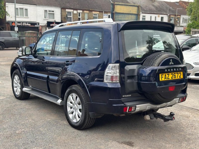 MITSUBISHI SHOGUN
