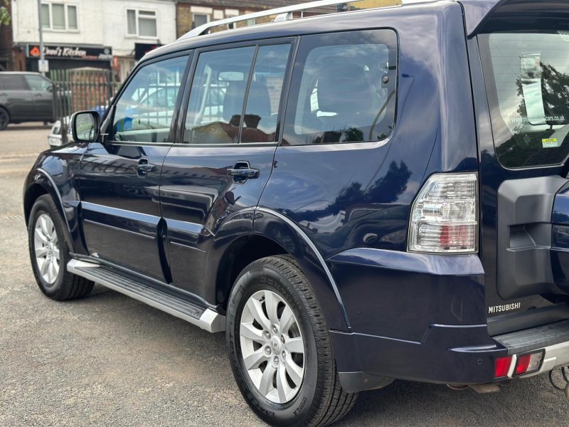 MITSUBISHI SHOGUN
