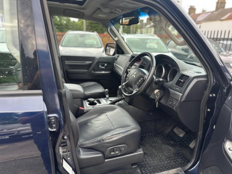 MITSUBISHI SHOGUN