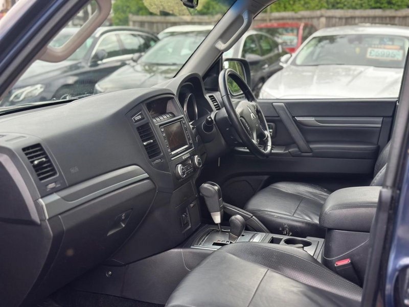 MITSUBISHI SHOGUN