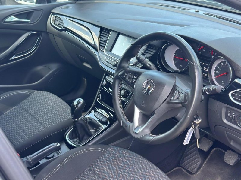 VAUXHALL ASTRA